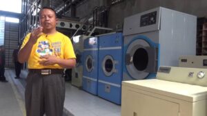 Peralatan laundry hotel